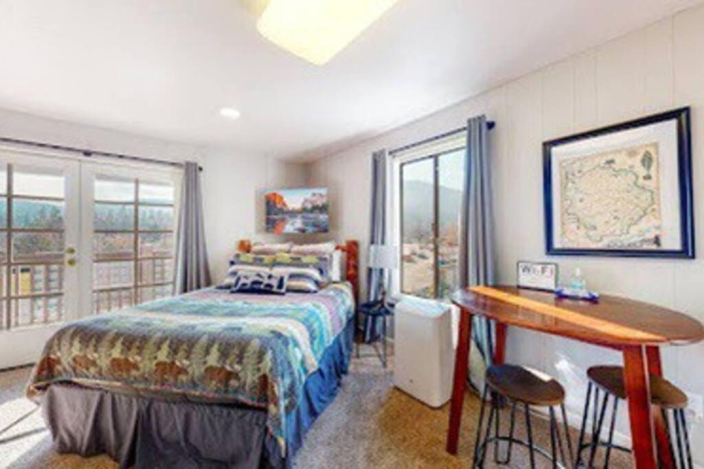 Couples Hideout In Heart Of Oakhurst Extérieur photo